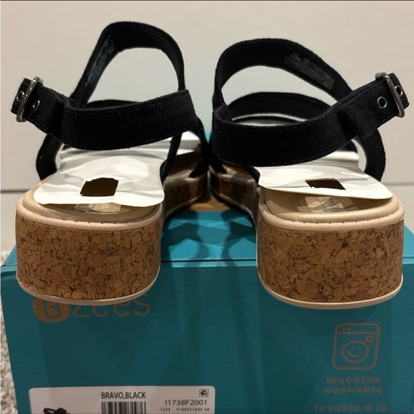 NIB Bzees Bravo Women's Strappy Wedge Sandals in Black Sz 10 - Picture 8 of 12